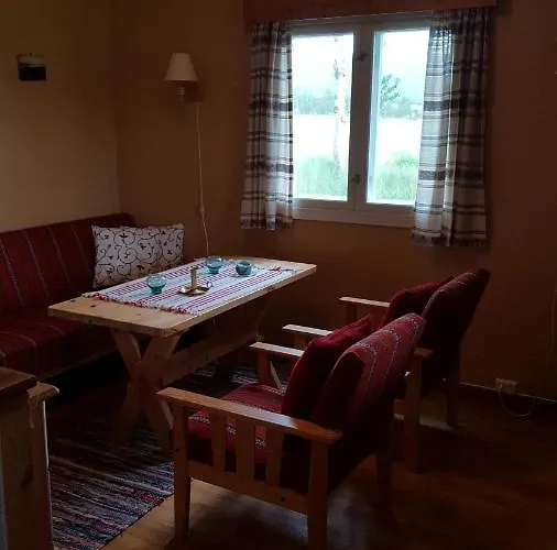 Borkhushyttene Semesterbostad Rundtom